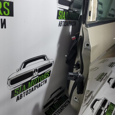 Двері передня ліва Ford Focus mk3 2.0 USA 2012-2018г F1EZ-5820125-A код фарби (GN) закус від крила
