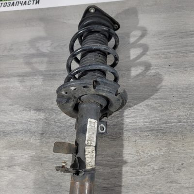 Стійка амортизатора в складі передня ліва Ford Focus mk3 11-18 BV6Z-18124-H