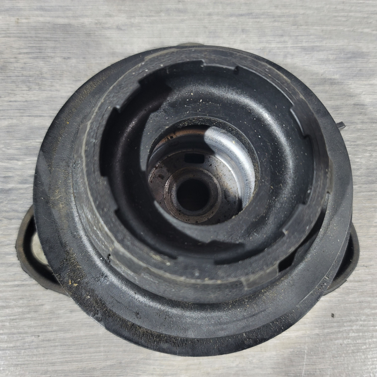 Опора амортизатора передня права Ford Focus mk3 11-18 F1FZ-3A197-C - Зображення 2