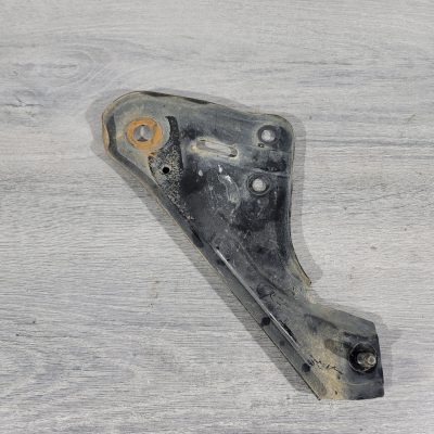 Лопух переднього підрамника задній лев Ford Focus mk3 11-18 AV6Z-16060-B
