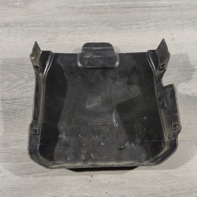 Кришка корпусу АКБ передня Ford Focus mk3 15-18 рест AM5Z 10A659-A