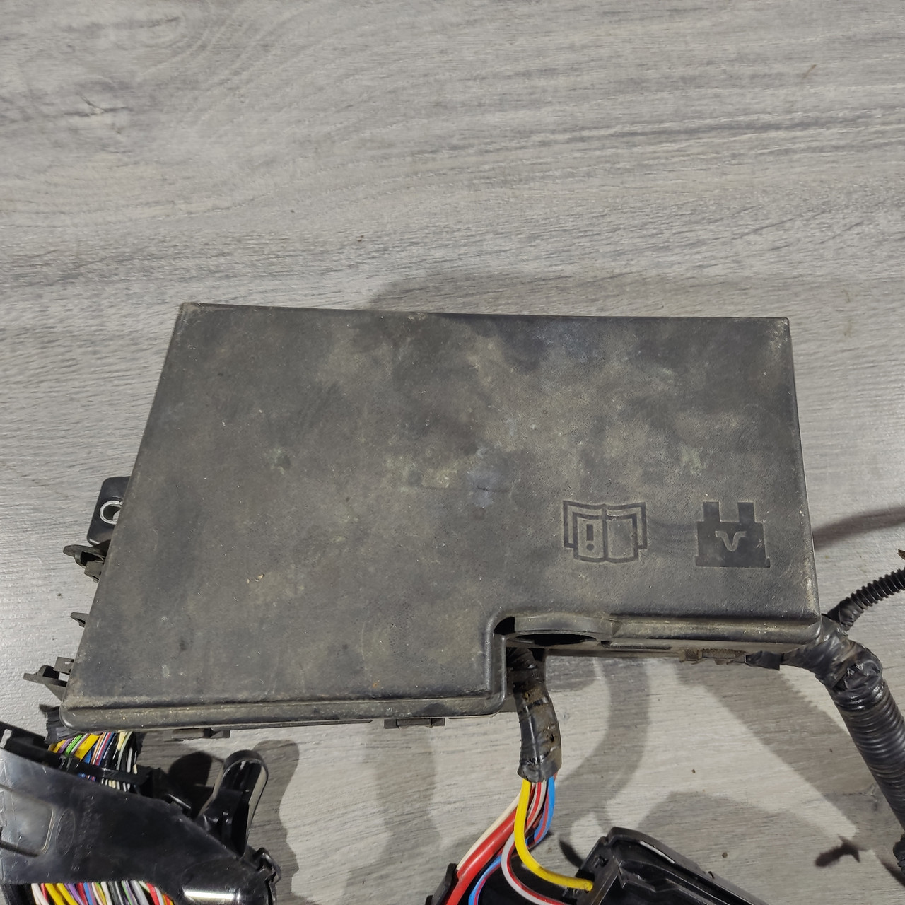 Блок запобіжників підкапотний Ford Focus mk3 11-18 2.0 AV6T-14A067-AD - Зображення 3
