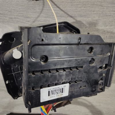 Розподільна плита АКБ Ford Focus mk3 11-18 AV6Z14A068B