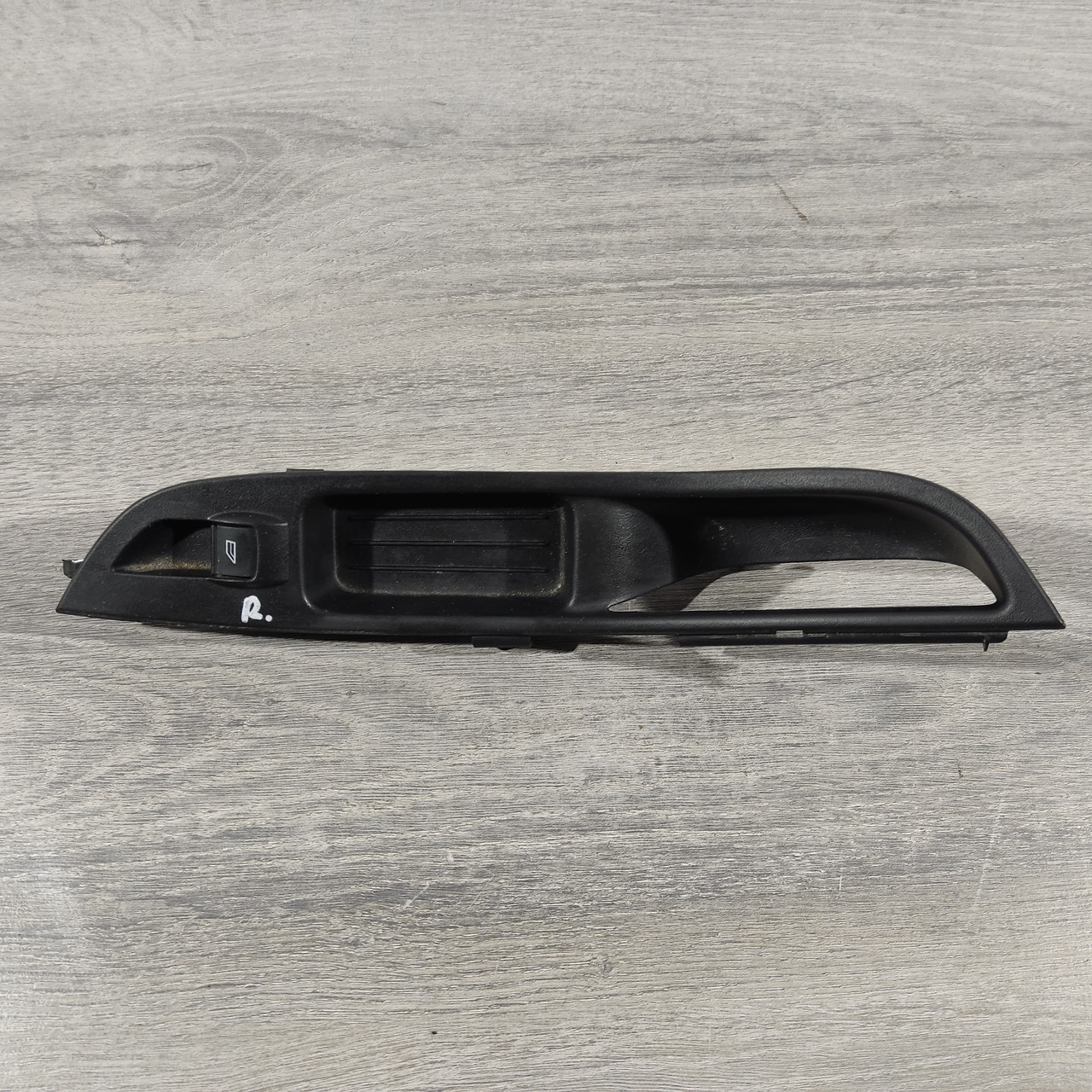Кнопка склопідіймача переднього правого Ford Focus mk3 11-18 BM5Z-14529-A