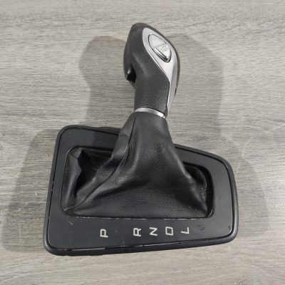Ручка АКПП з накладкою шифтеру Ford Focus mk3 15-18 рест, чорний BV6Z-7213-AB