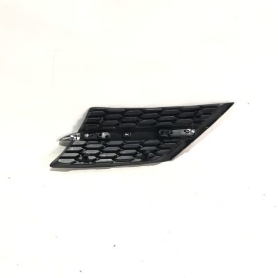531050R010 Решітка радіатора з хромом права TOYOTA RAV-4 (2013-15), (53105-0R010)