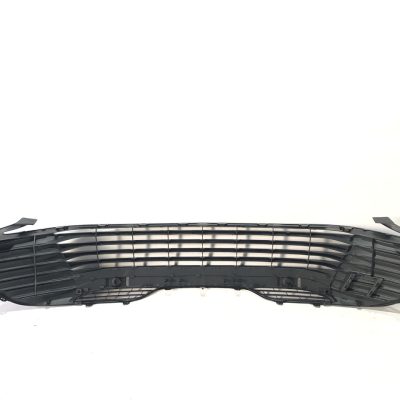 5310206580 Решетка бампера XLE TOYOTA CAMRY 70 (2018-20), (53102-06580)