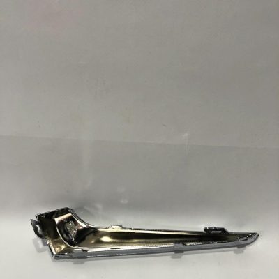 23478373 Молдинг переднього бампера хром лівий CHEVROLET MALIBU (2016-18), (23478373)