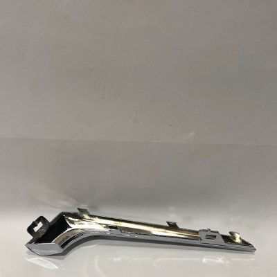23478374 Молдинг переднього бампера хром правий CHEVROLET MALIBU (2016-18), (23478374)
