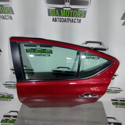 Двері передня ліві Nissan Versa 12-19 usa червона (NAH) H2101-3BAAB
