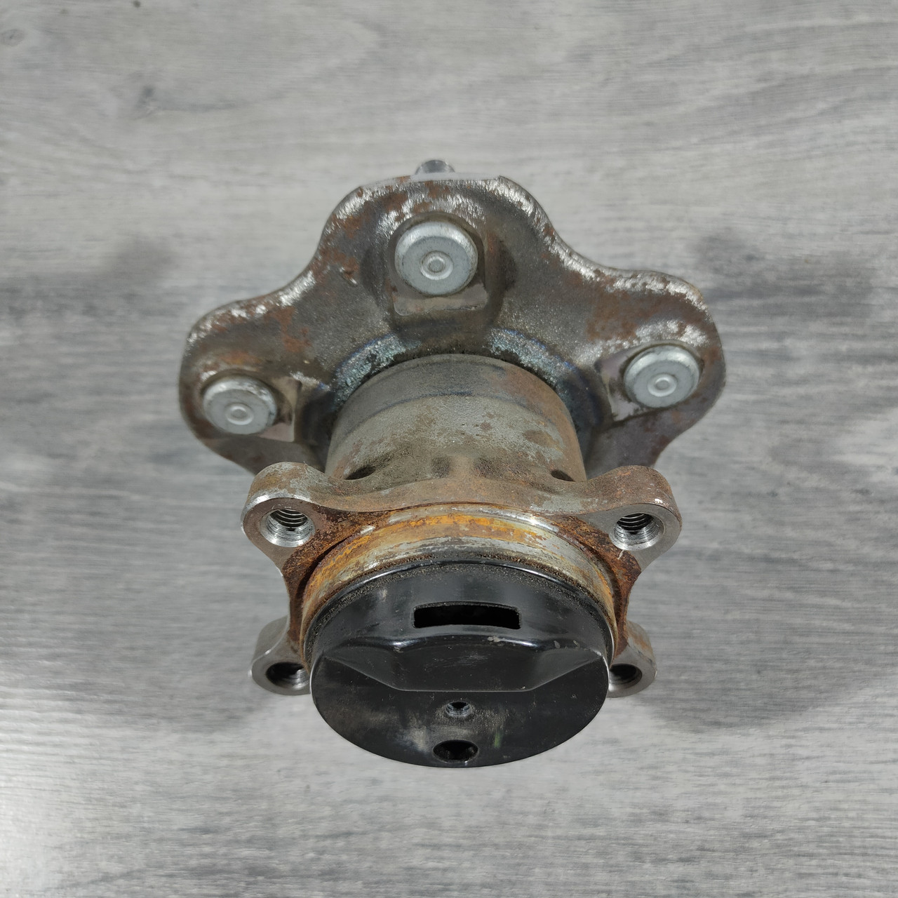 Ступиця задня ліва Nissan Sentra 13-19 43202-4AF0A