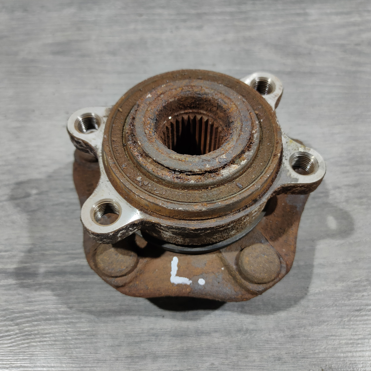 Ступиця передня ліва Nissan Sentra 13-19 40202-4AF0A