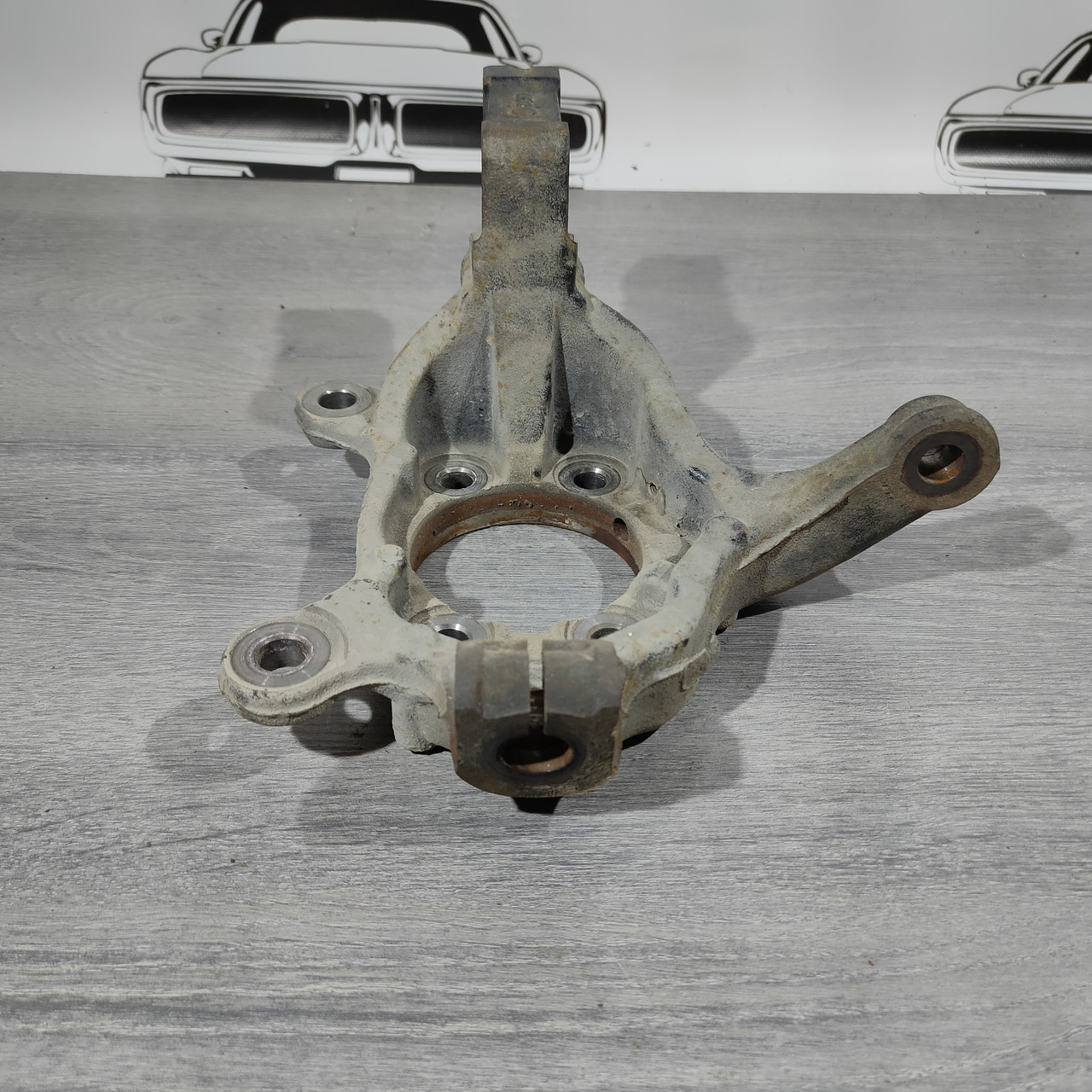 Цапфа передня права Nissan Sentra 13-19 1,6 1.8 40014-1KA1A