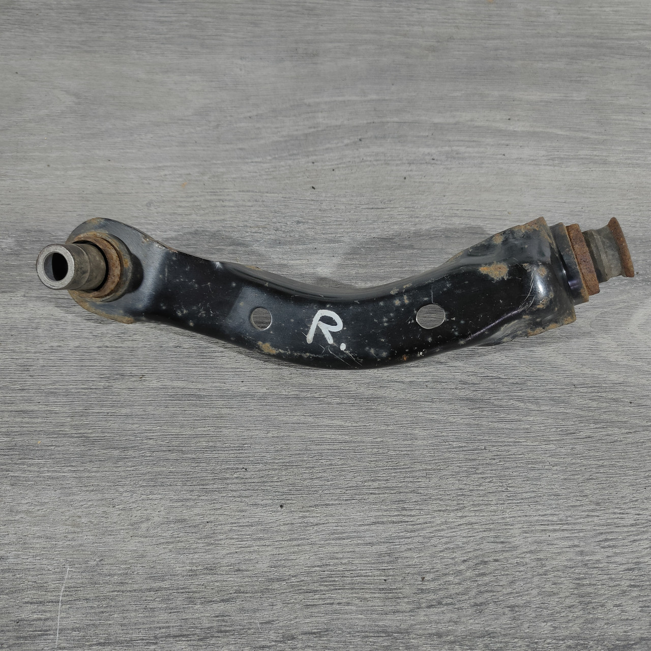 Кронштейн переднього підрамника правий Nissan Sentra 15-19 54524-EL000