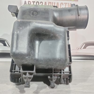 Корпус повітряного фільтра Nissan Sentra 13-19 1.6 1.8 16500-3RC2A