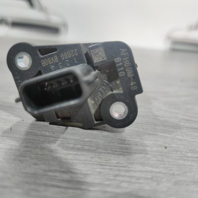 Витрата повітря Nissan Sentra 16-19 рест 1.8 22680-5RB0A