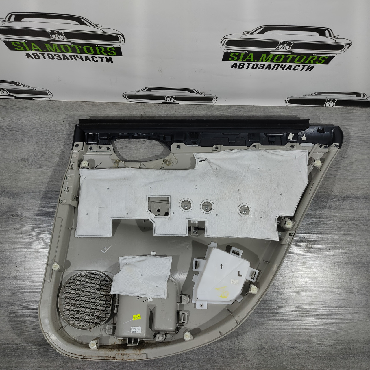 Обшивка дверей картка задня ліва Nissan Sentra 13-19 беж, шкіра, 82901-9AN0B - Зображення 2