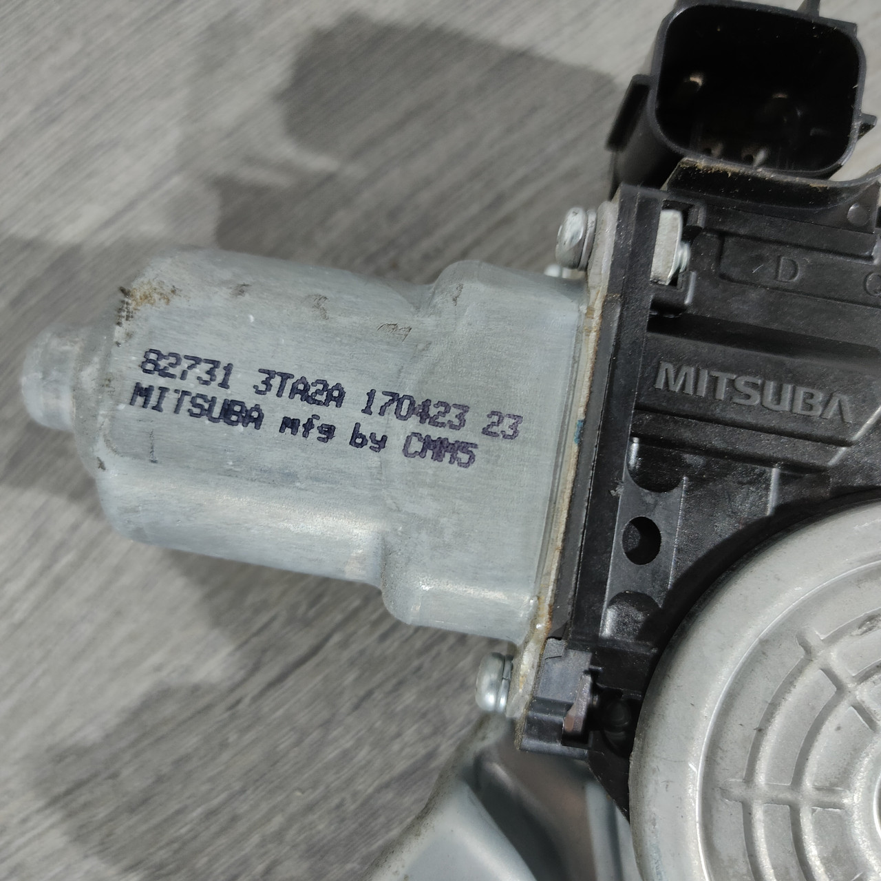 Склопідіймач із мотором задній лівий Nissan Sentra 13-19 82721-3SG0A - Зображення 3