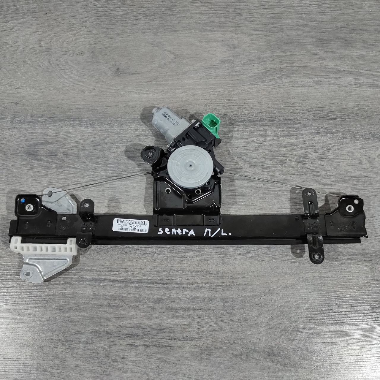 Склопідіймач із мотором передній лівий Nissan Sentra 13-19 80721-9AM0A
