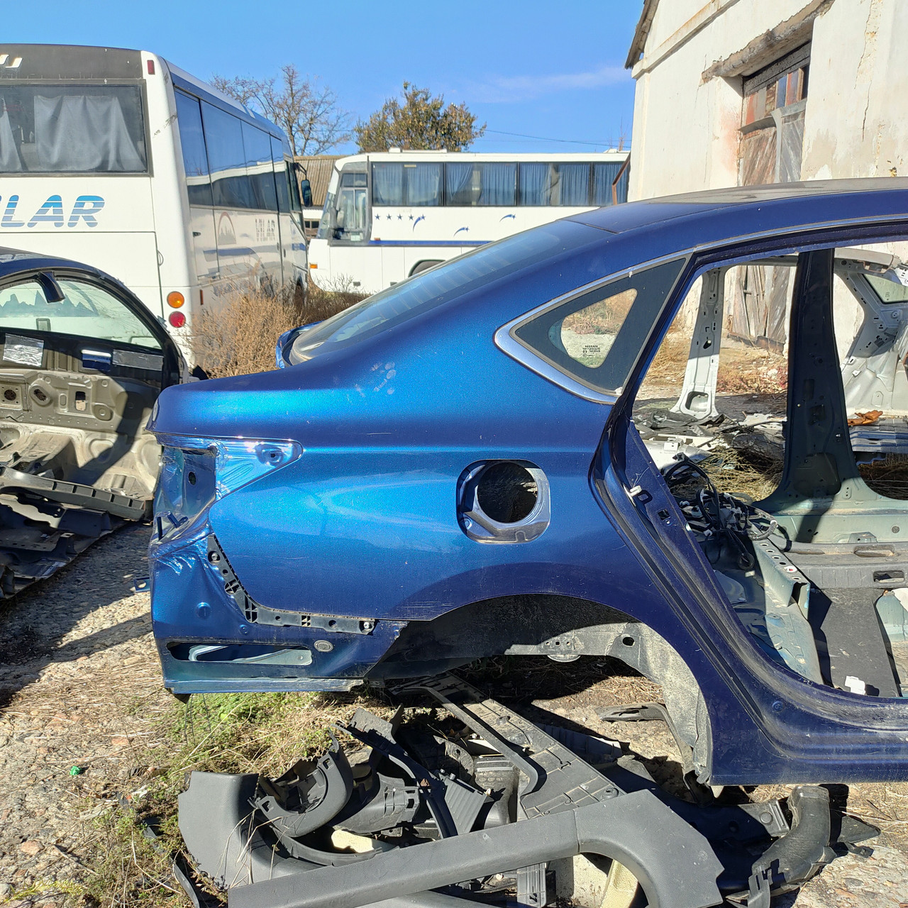 Четверте крило задня права Nissan Sentra 13-19 G8100-3SGMA