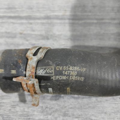 Патрубок охолодження правий Ford Focus mk3 11-18 1.0T CV6Z-8286-AA