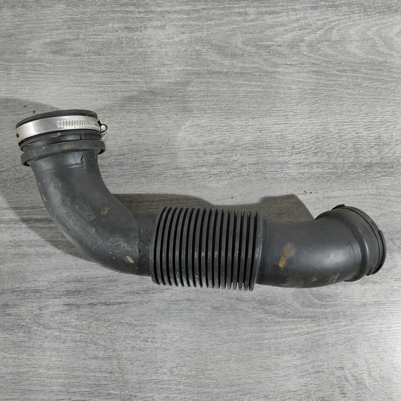 Повітровід від фільтра Ford Focus mk3 15-18 рест 1.0T F1FZ-9C623-A