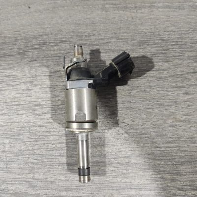Форсунка розпилювач Ford Focus mk3 11-18 2.0 CP9Z-9F593-B