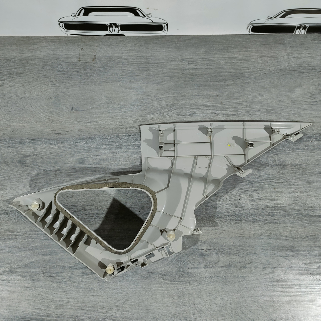 Накладка задньої стійки ліва Nissan Sentra 13-19, 76935-3SG0A - Зображення 2