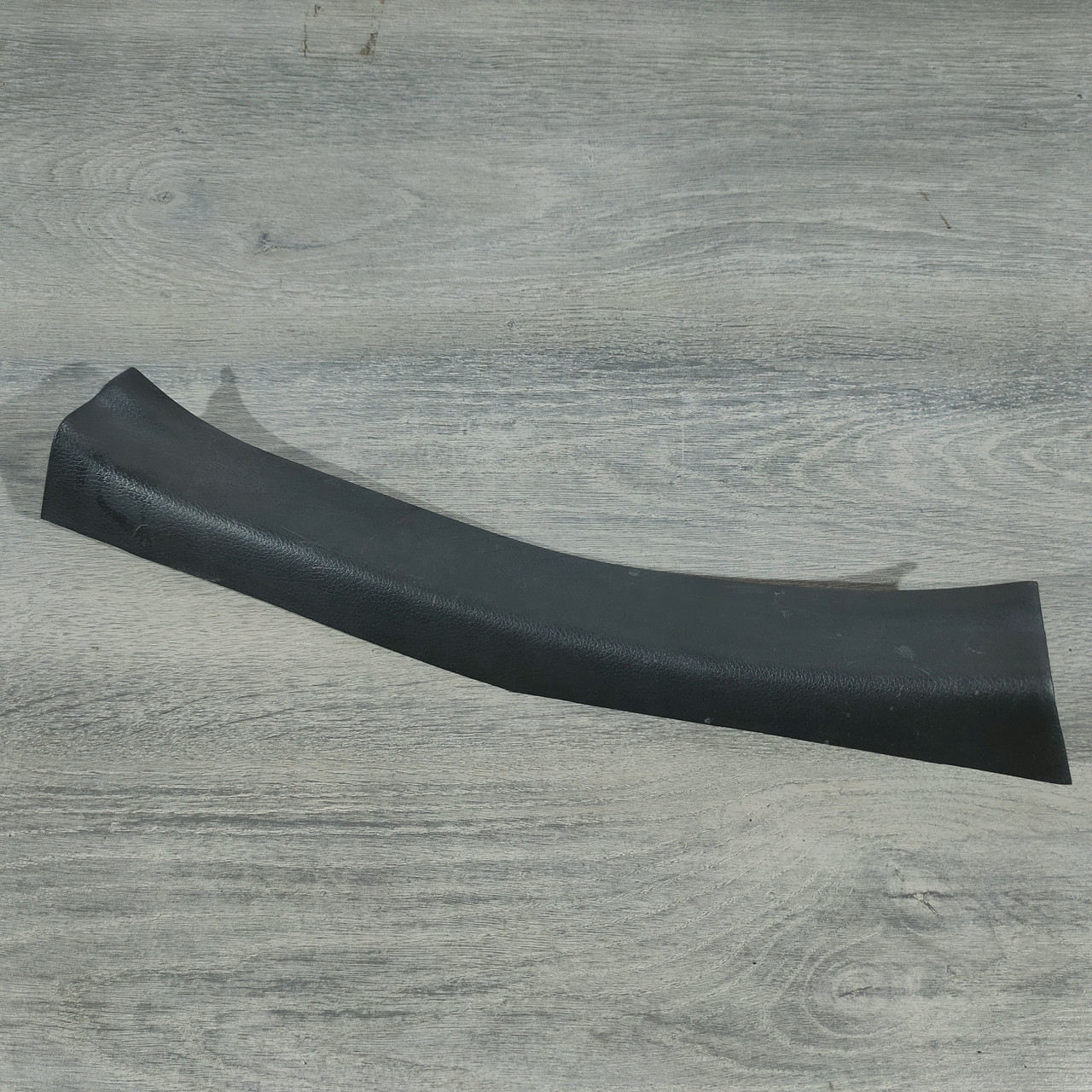 Накладка порога задня ліва Nissan Sentra 13-19 чорна 769B7-3SG0B