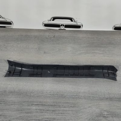 Накладка порога передня права Nissan Sentra 13-19 чорна, 769B4-3SG0B