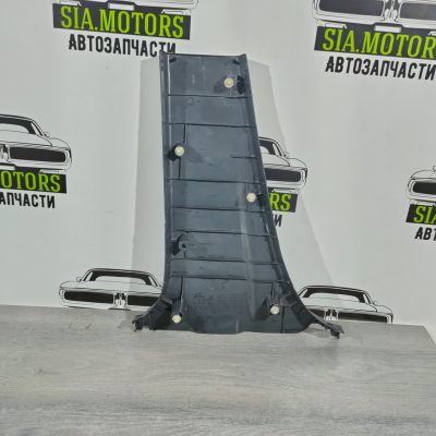 Накладка центральної стійки нижня права Nissan Sentra 13-19 чорна 76915-3SG0B