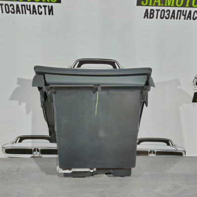 Рукавична скринька, бардачок Nissan Sentra 13-19 чорн 68520-4AT0A