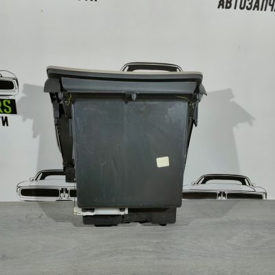 Рукавична скринька, бардачок Nissan Sentra 13-19 беж 68520-4AT0A
