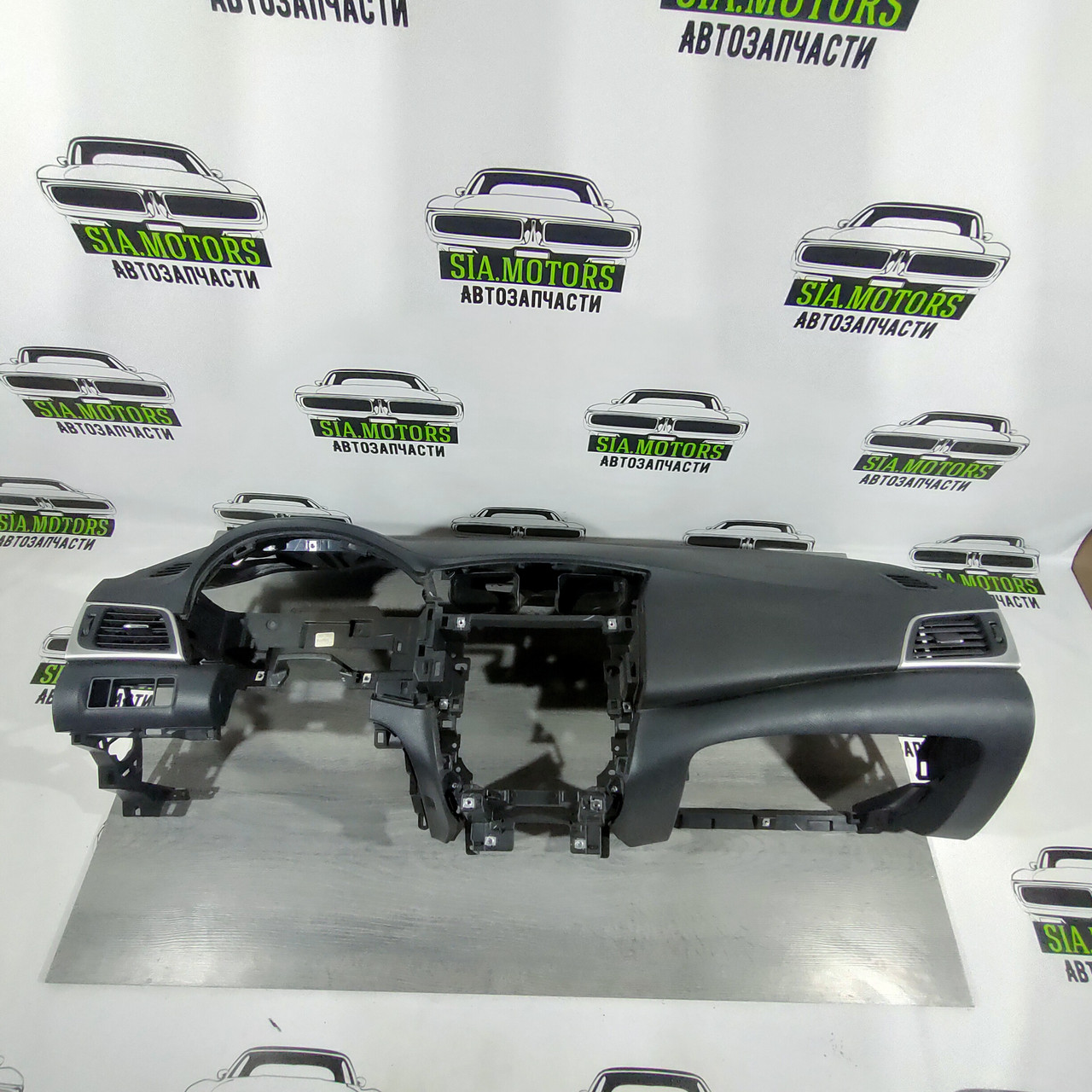 Торпедо передня панель без AIRBAG Nissan Sentra 13-19 чорн, подряпини 68200-3SG0A