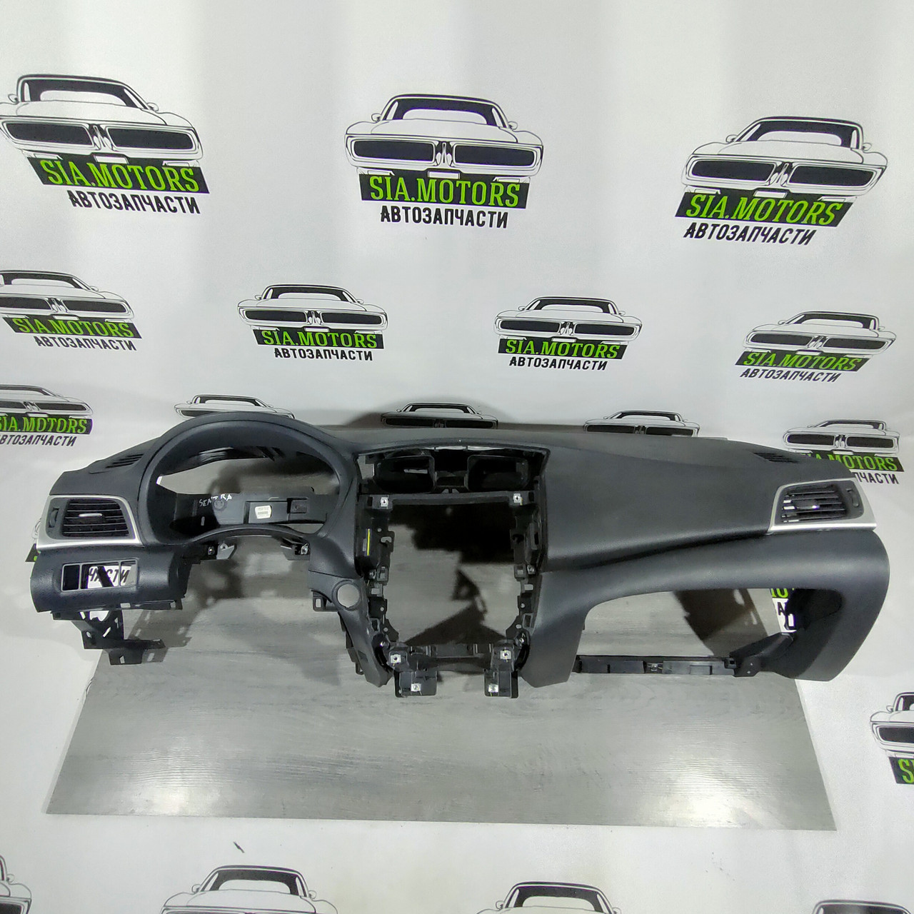 Торпедо передня панель без AIRBAG Nissan Sentra 13-19 чорн, 68200-3SG0A