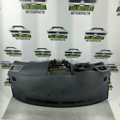 Торпедо передня панель без AIRBAG Nissan Sentra 13-19 чорн, 68200-3SG0A
