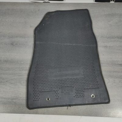 Килимок салону передній правий Nissan Sentra 13-19 чорний