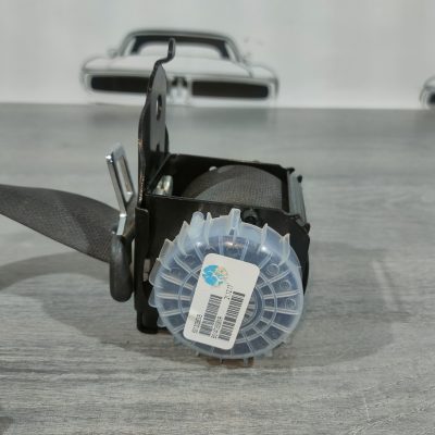 Ремінь безпеки задній центр Nissan Sentra 13-19 чорний 88854-3RM8A