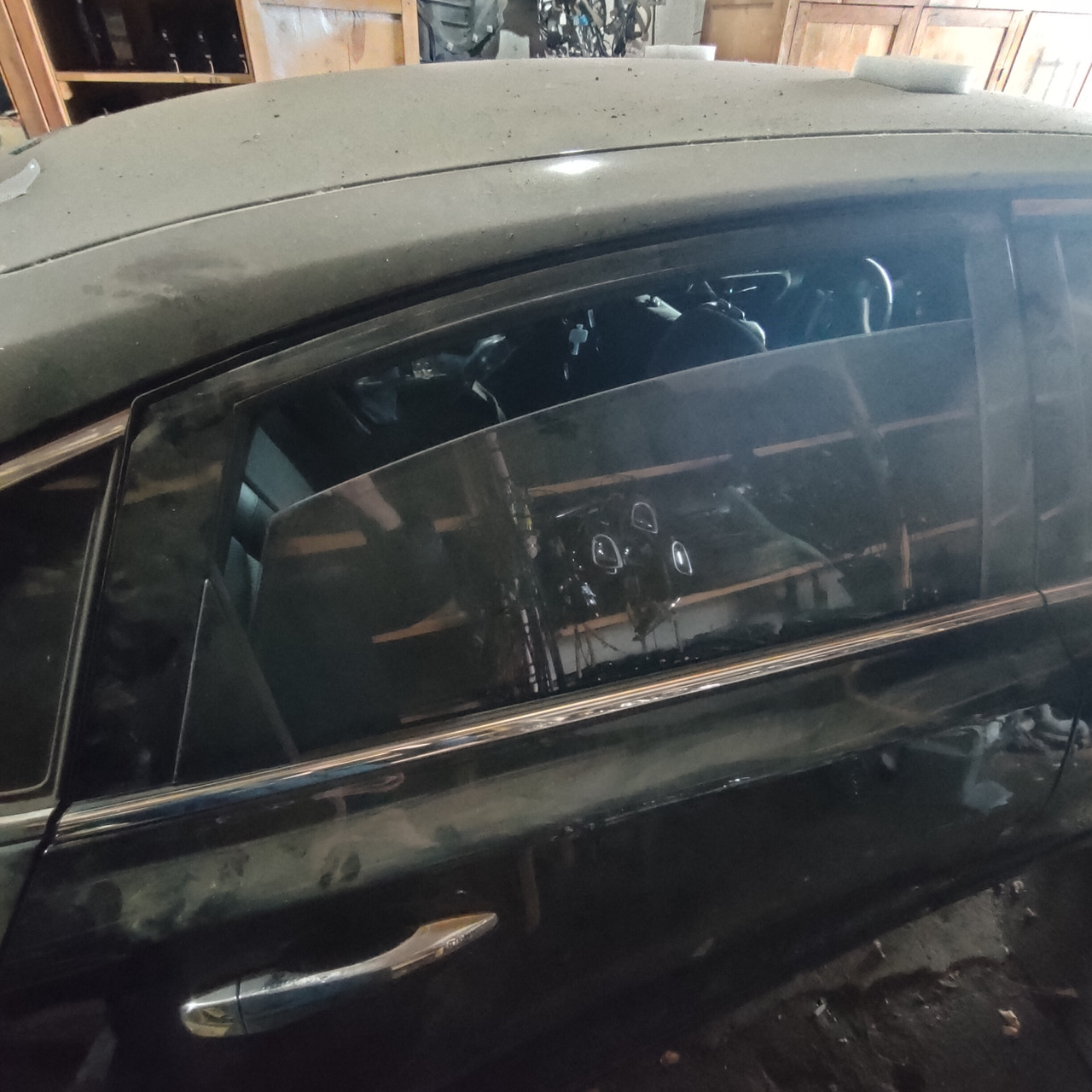 Молдинг двері-скло центральний задній Nissan Altima 13-18 хром 82820-3TA0A