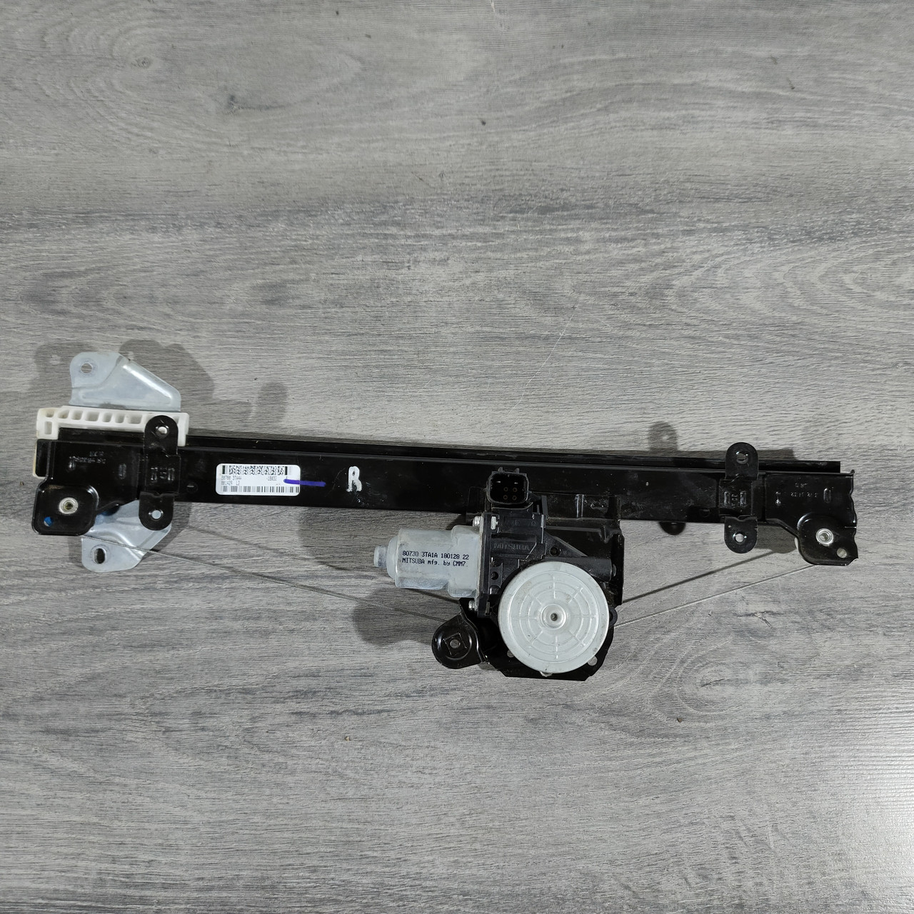 Склопідіймач з мотором передній правий Nissan Altima 13-18 80720-3TA2A