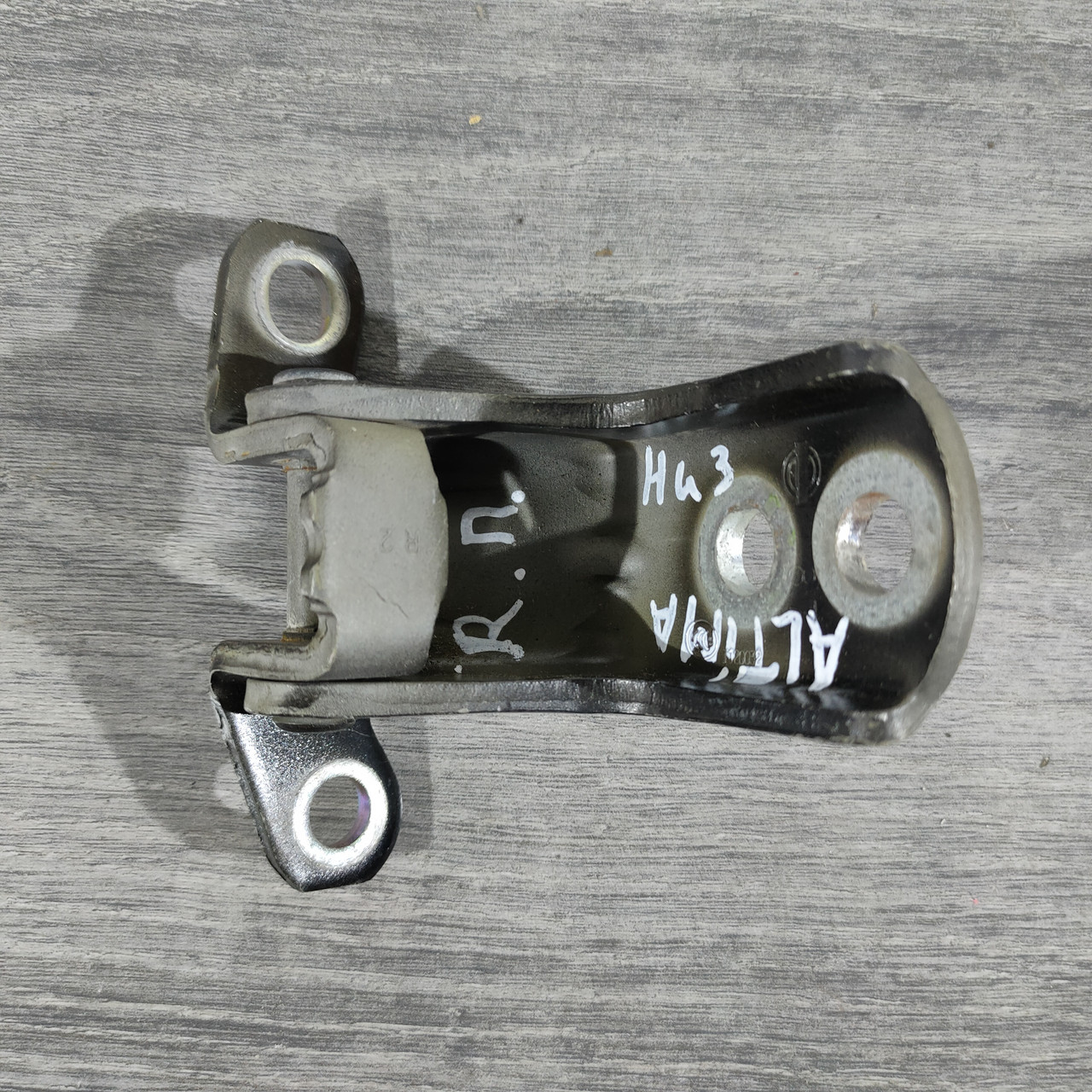 Петля дверей нижня передня права Nissan Altima 13-18 80401-5AA0B