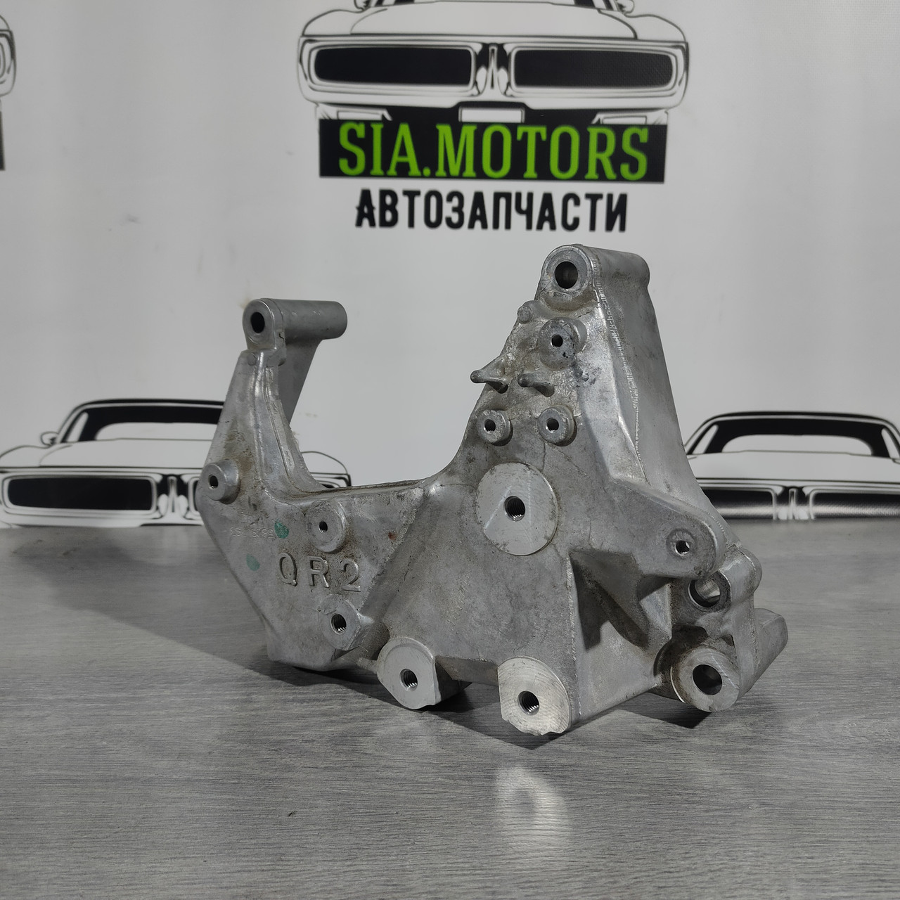 Кронштейн подушки двигуна правий Nissan Altima 13-18 2.5 11231-3TS1A