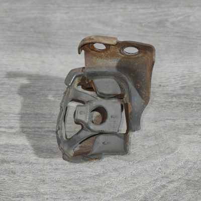 Кронштейн глушителя Nissan Altima 13-18 2.5 20651-3TA0B
