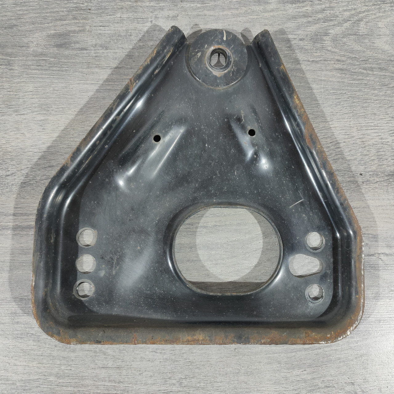 Лопух переднього підрамника лівий Nissan Altima 13-18 54341-JA000