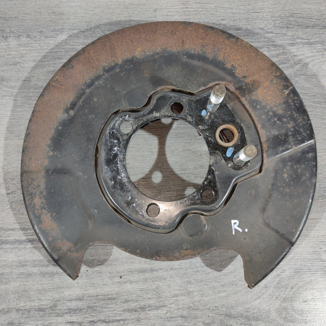 Кожух гальмівного диска задній правий (в зборі) Nissan Altima 13-18 44020-3TA6A