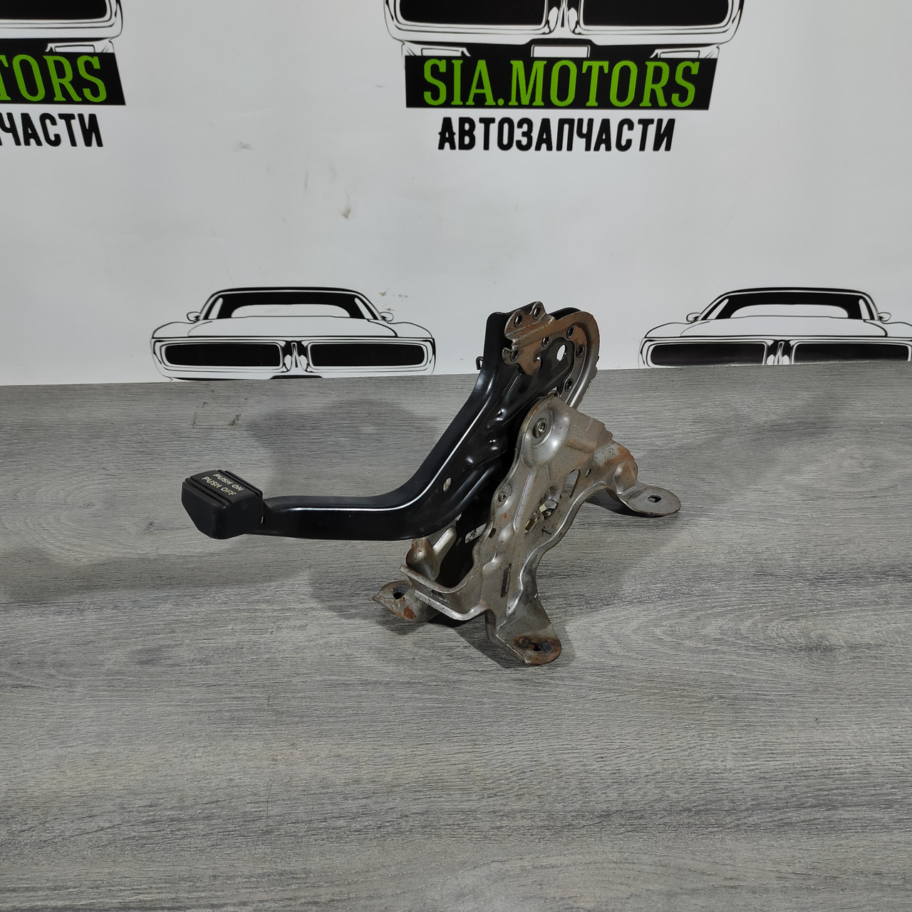 Важіль стоякового гальма Nissan Altima 13-18 36010ZN00B