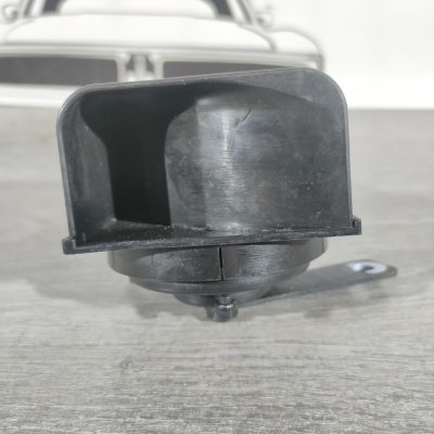 Сигнал правий Nissan Altima 13-18 високий 25610-3TA1A