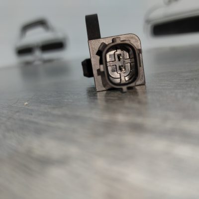 Датчик подушки безпеки центр стійки правий Nissan Altima 13-18 98830-3TA0A