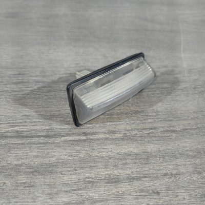 Підсвітка номера кришки багажника права Nissan Altima 13-18 265109Y00A