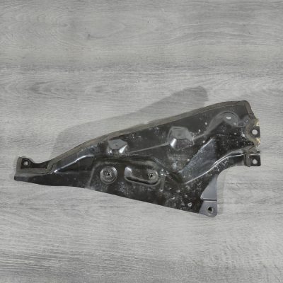 Піддон решітки двірника правий Nissan Altima 13-18 66360-3TA0A